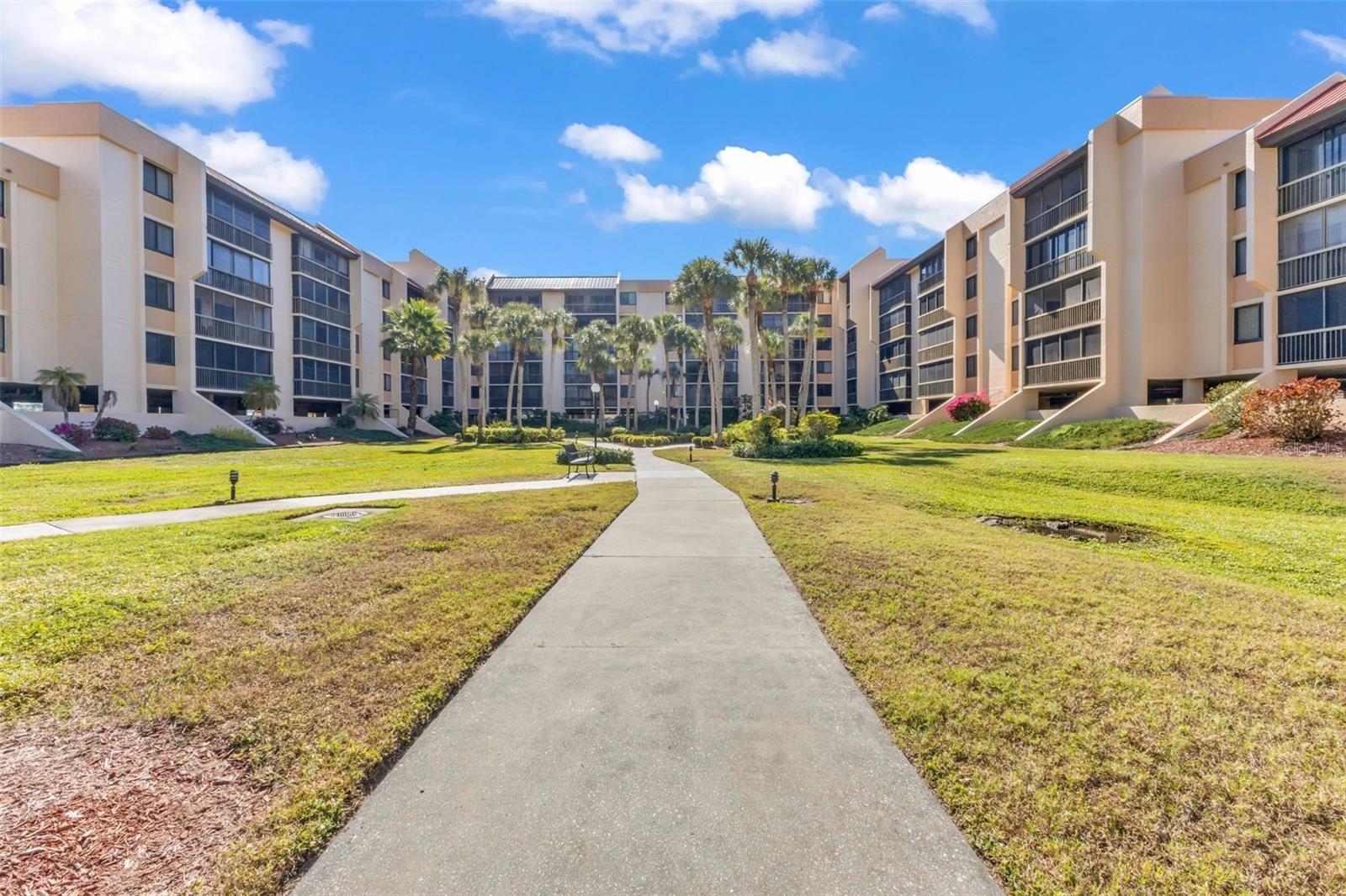 PROMENADES WEST - Residential