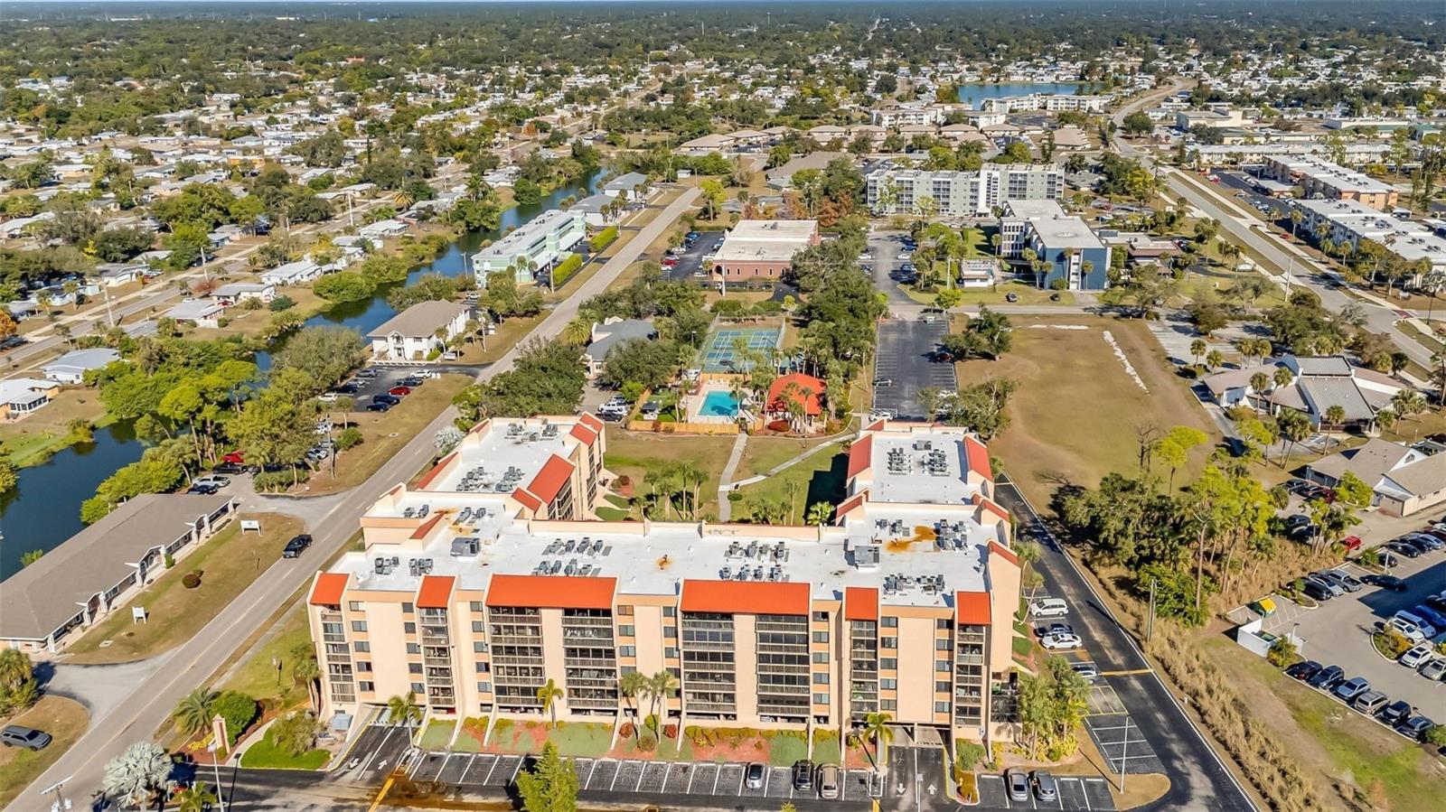 PROMENADES WEST - Residential