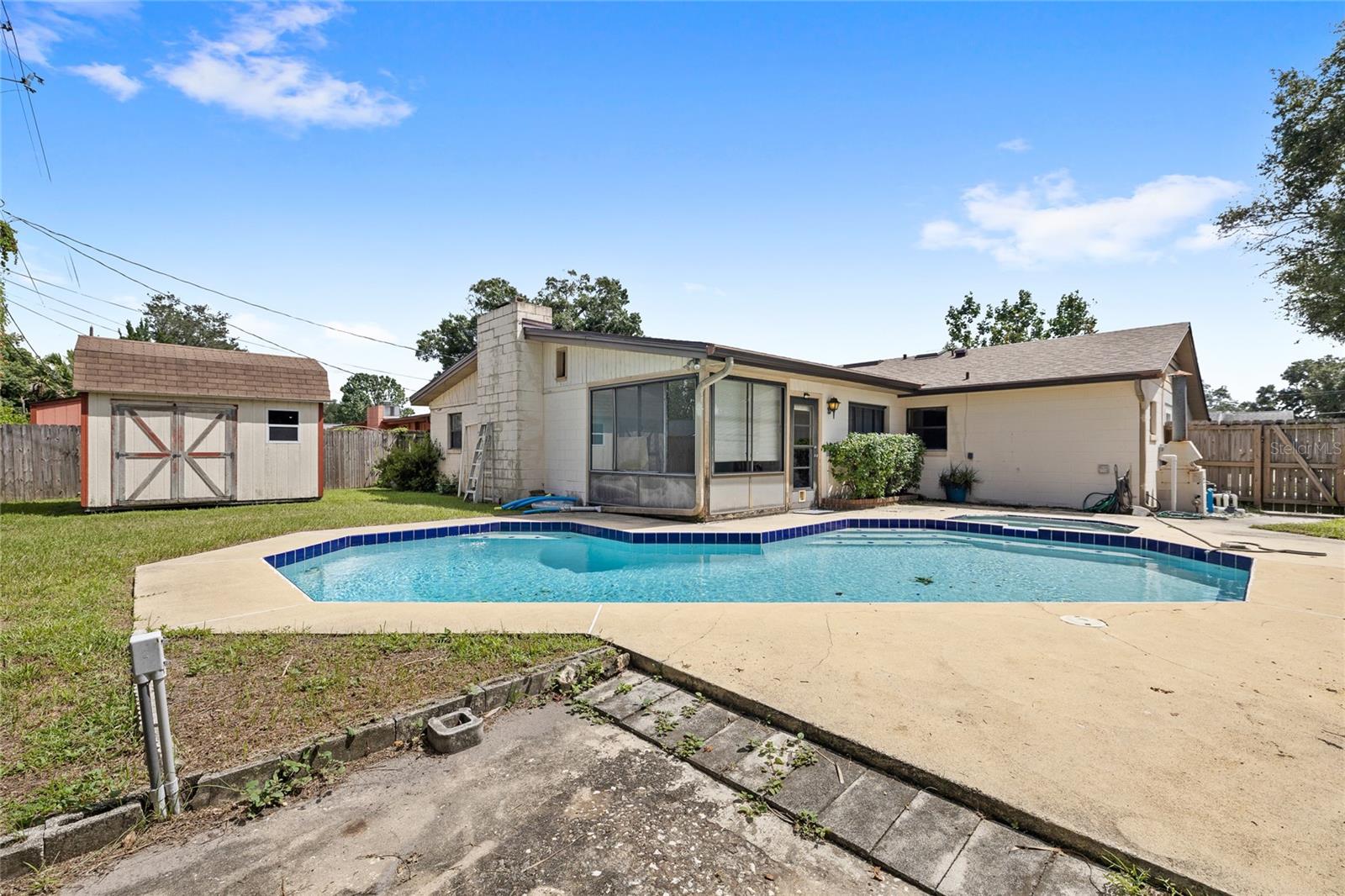 6035 MARY LYNN COURT