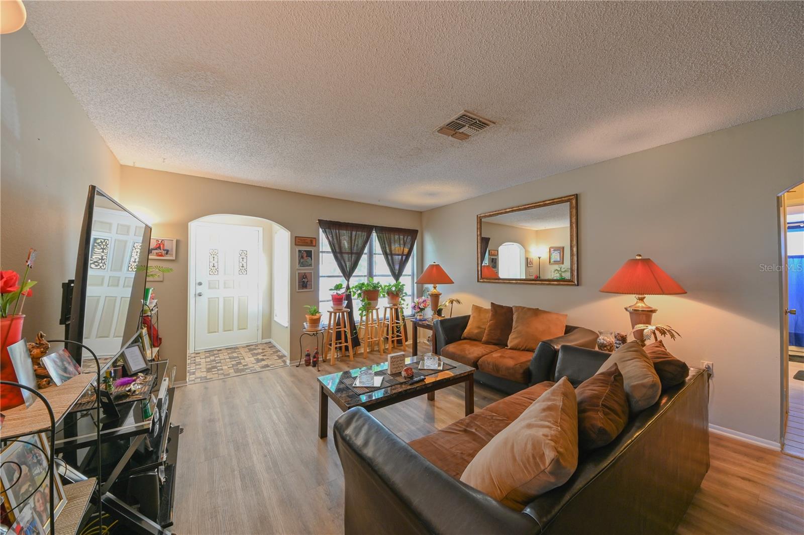 THE LAKES - Residential