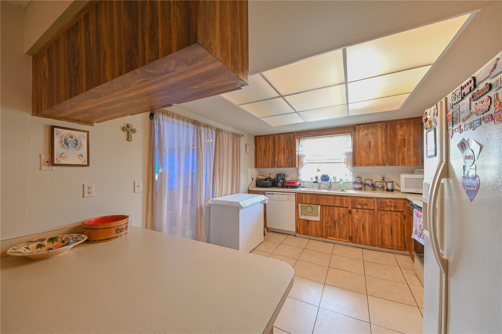 THE LAKES - Residential