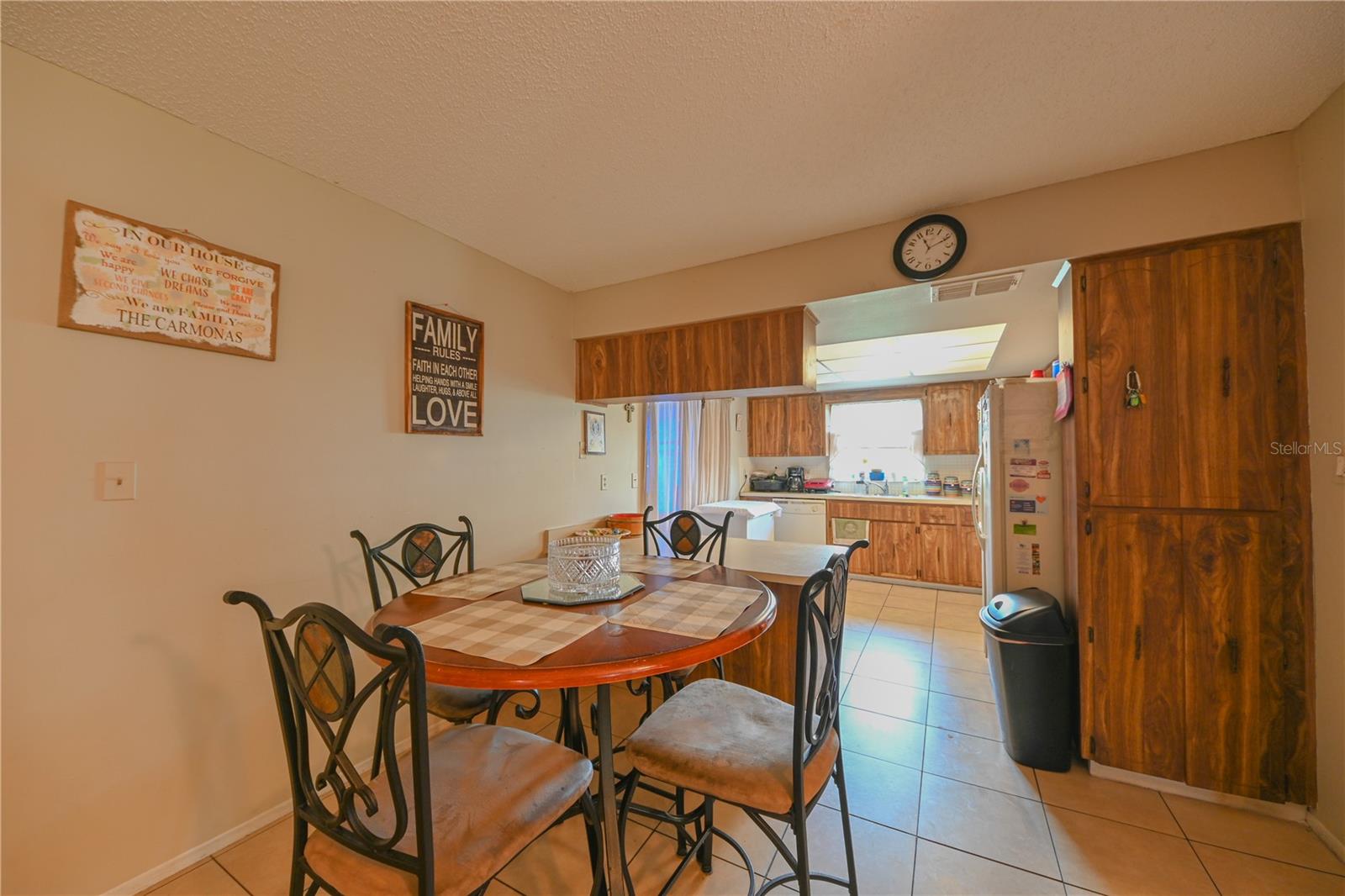 THE LAKES - Residential