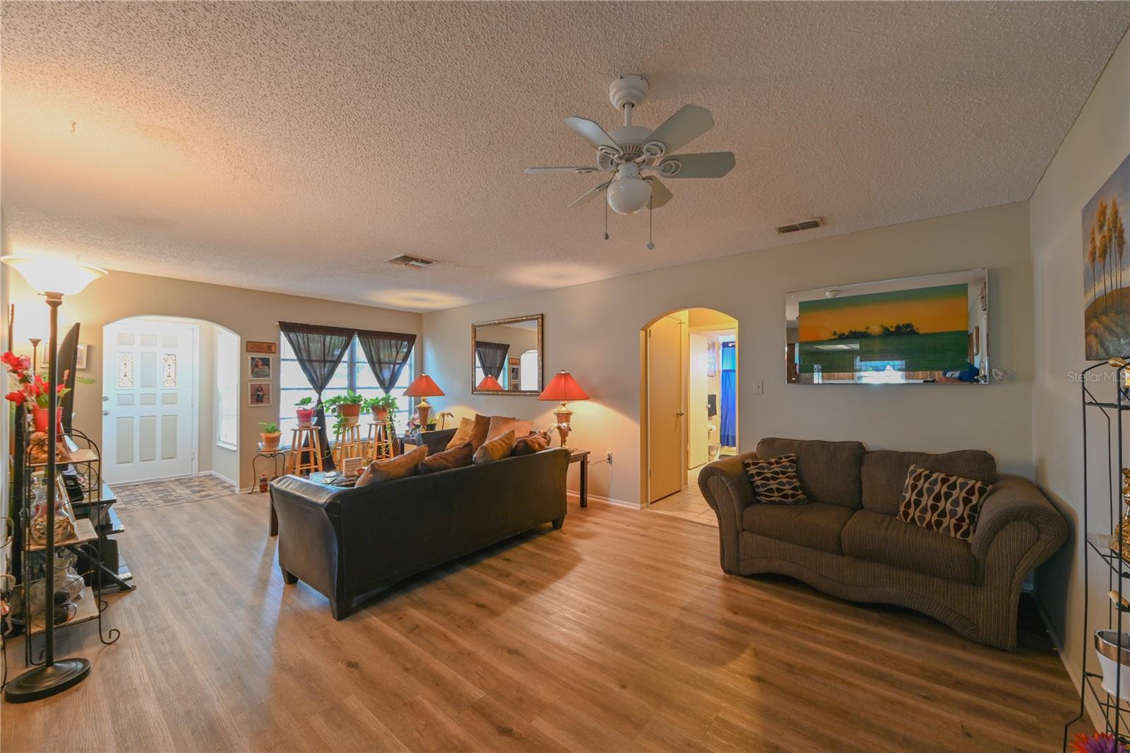 THE LAKES - Residential