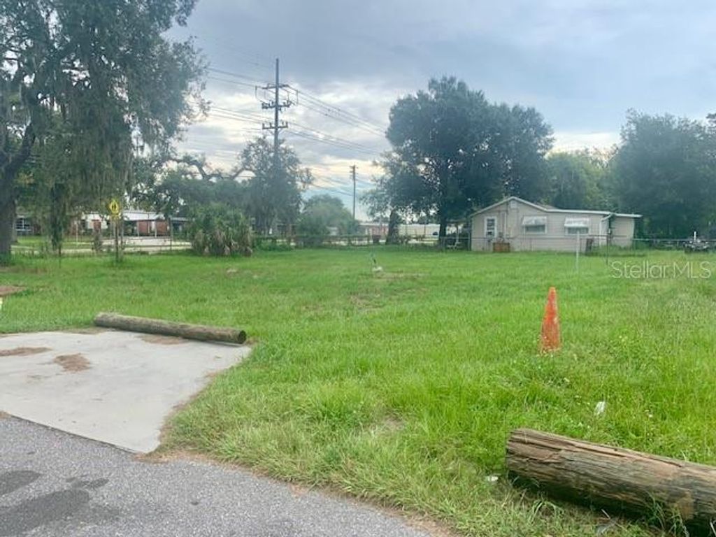 Photo of 2904 Park Street, Eaton Park, FL 33840 (MLS # L4955563)