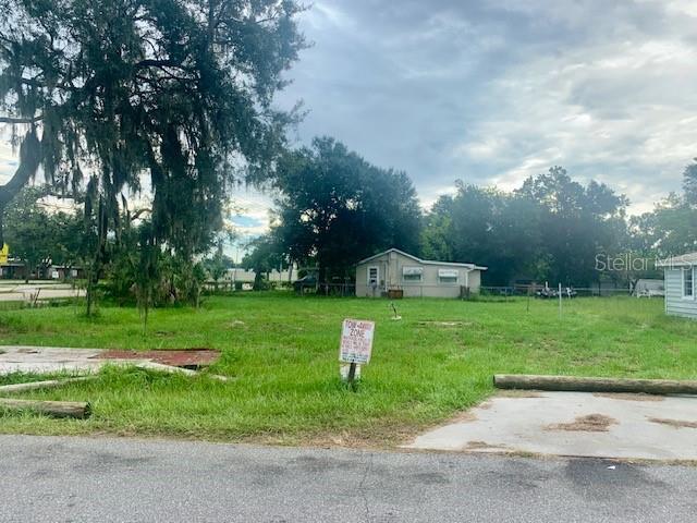 Corner Lot - Cleared and ready to build in Eaton Park just off Combee Road. No HOA, No CDD, No PUD. Recommend Buyers to verify building options and requirements with Polk County before going under contract.
All information including measurements are approximate and should be verified by Buyer.