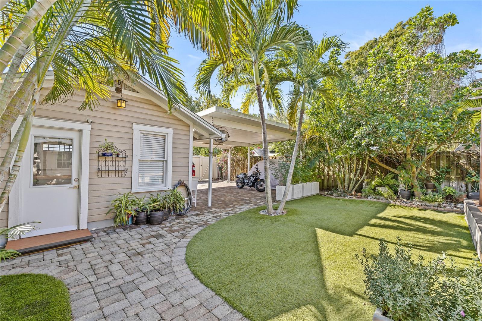 SUNSHINE PARK - Residential