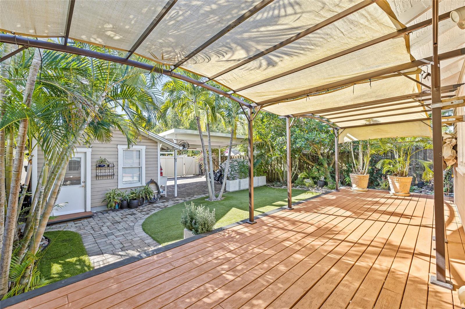 SUNSHINE PARK - Residential