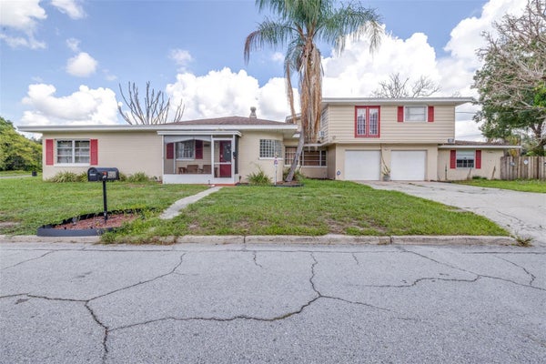 900 LAKE MARTHA DR NE, WINTER HAVEN, FL 33881 - Image 441fe7bf06f5cb0777d38b8a9e47f1fe/3659815629