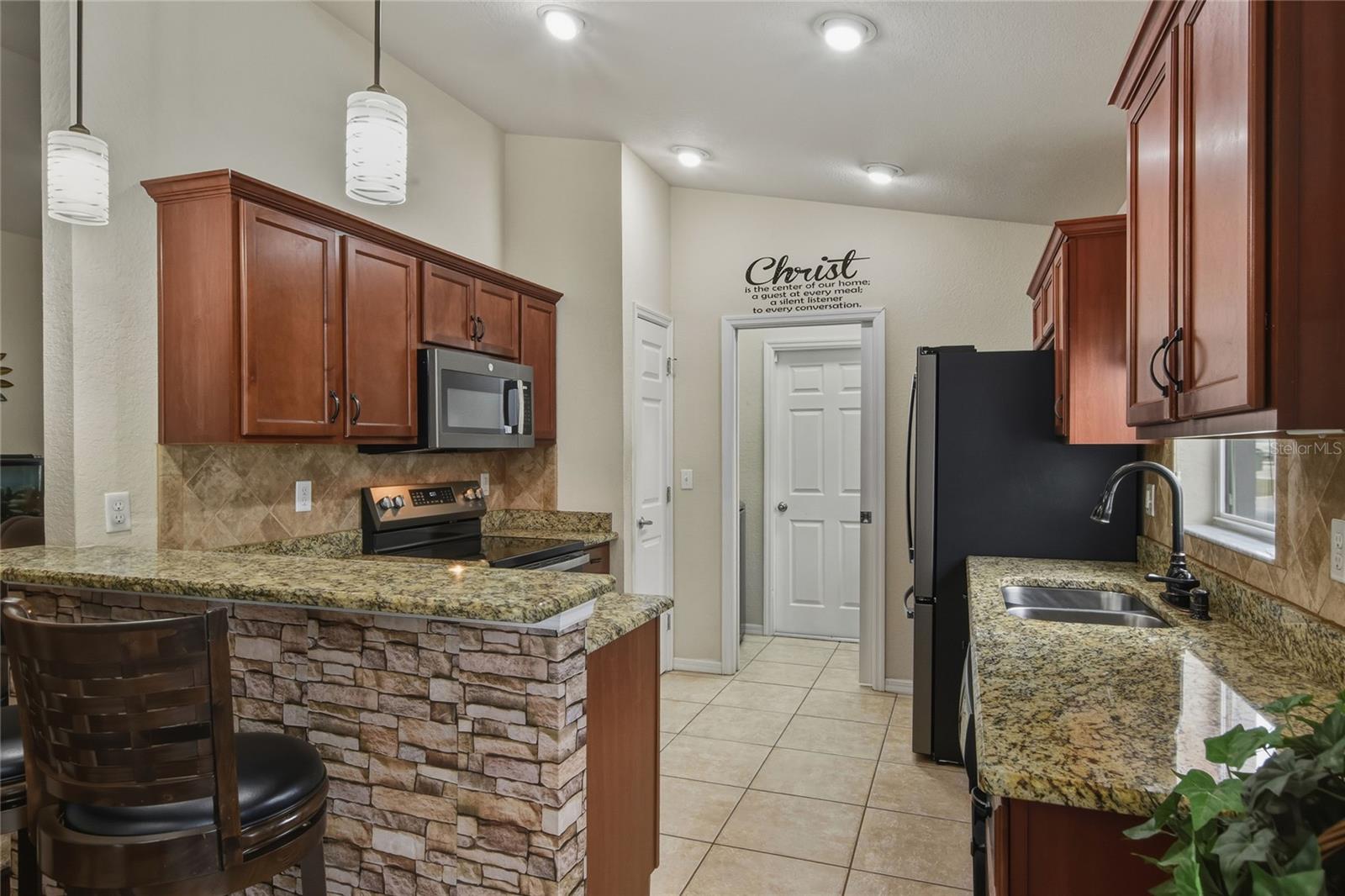 OVERLOOK RDG - Residential