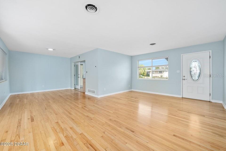 142 SETON TRAIL