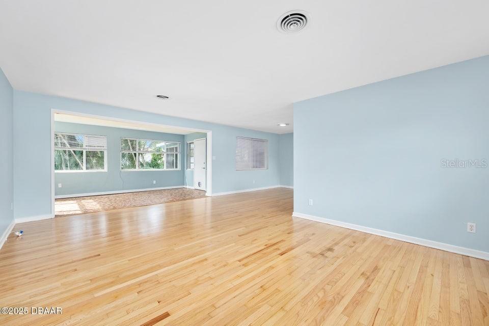 142 SETON TRAIL
