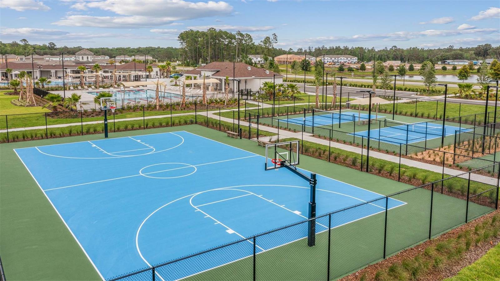 ENTRADA - Residential