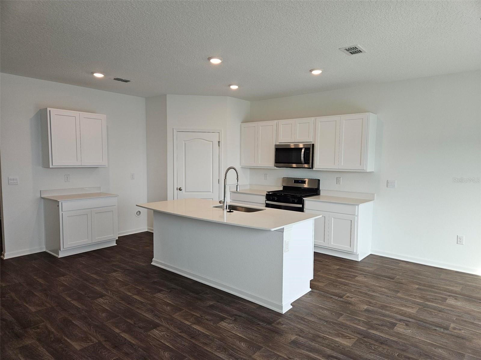 ENTRADA - Residential