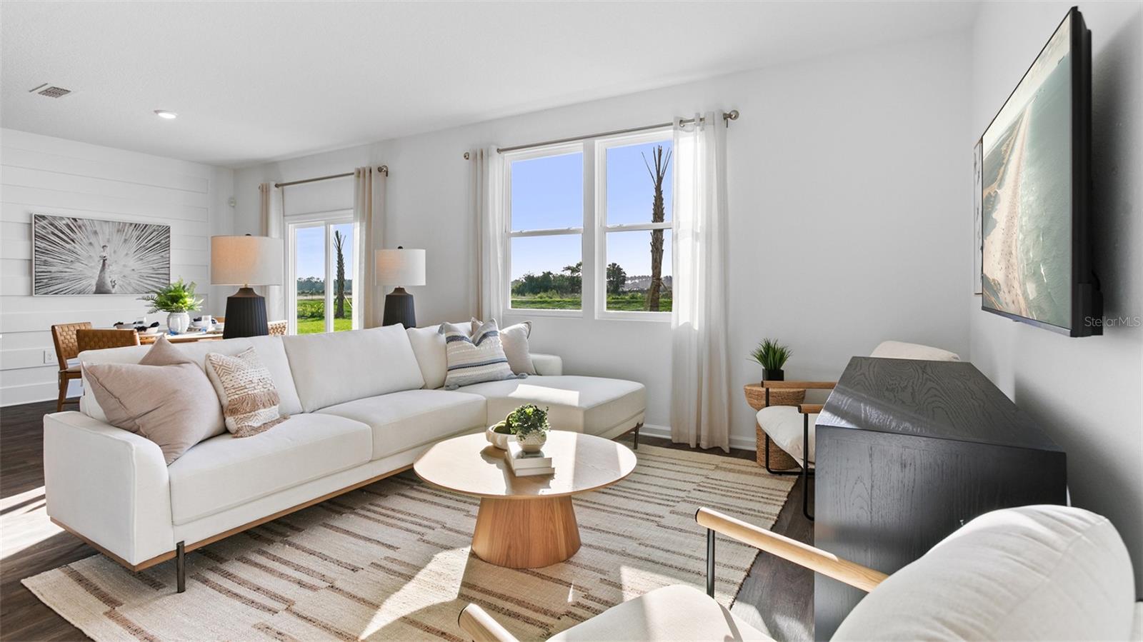 ENTRADA - Residential