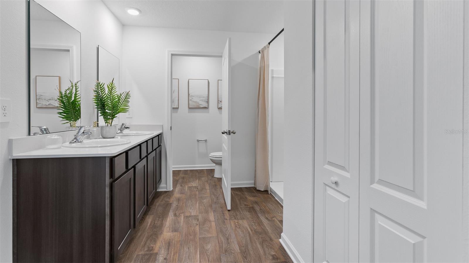 ENTRADA - Residential