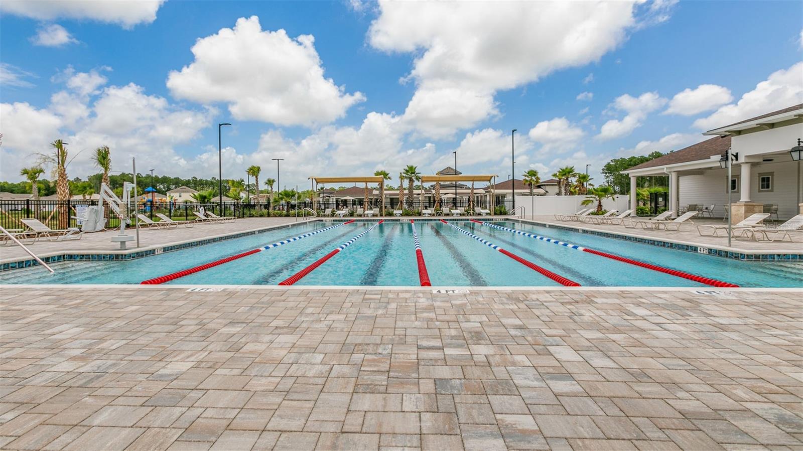 ENTRADA - Residential