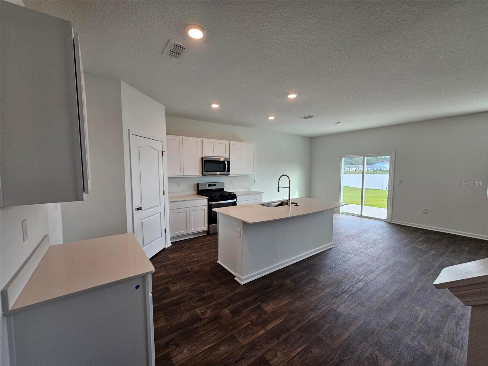 ENTRADA - Residential