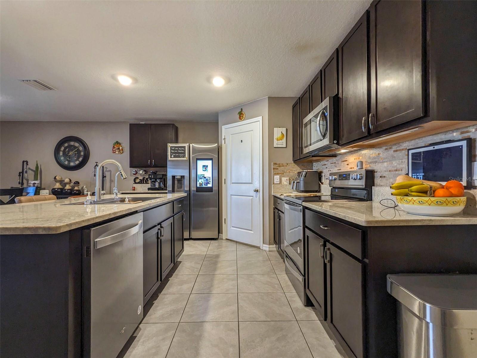 SILVERSTONE NORTH PH IA & IB - Residential Lease