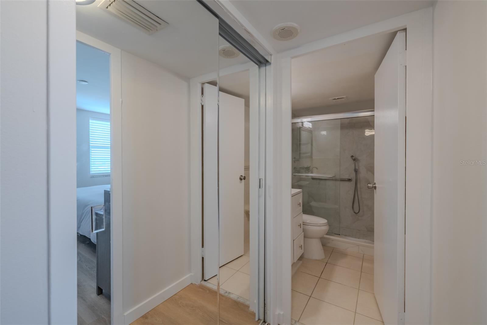 PARADISE ISLAND TOWERS CONDO - Residential