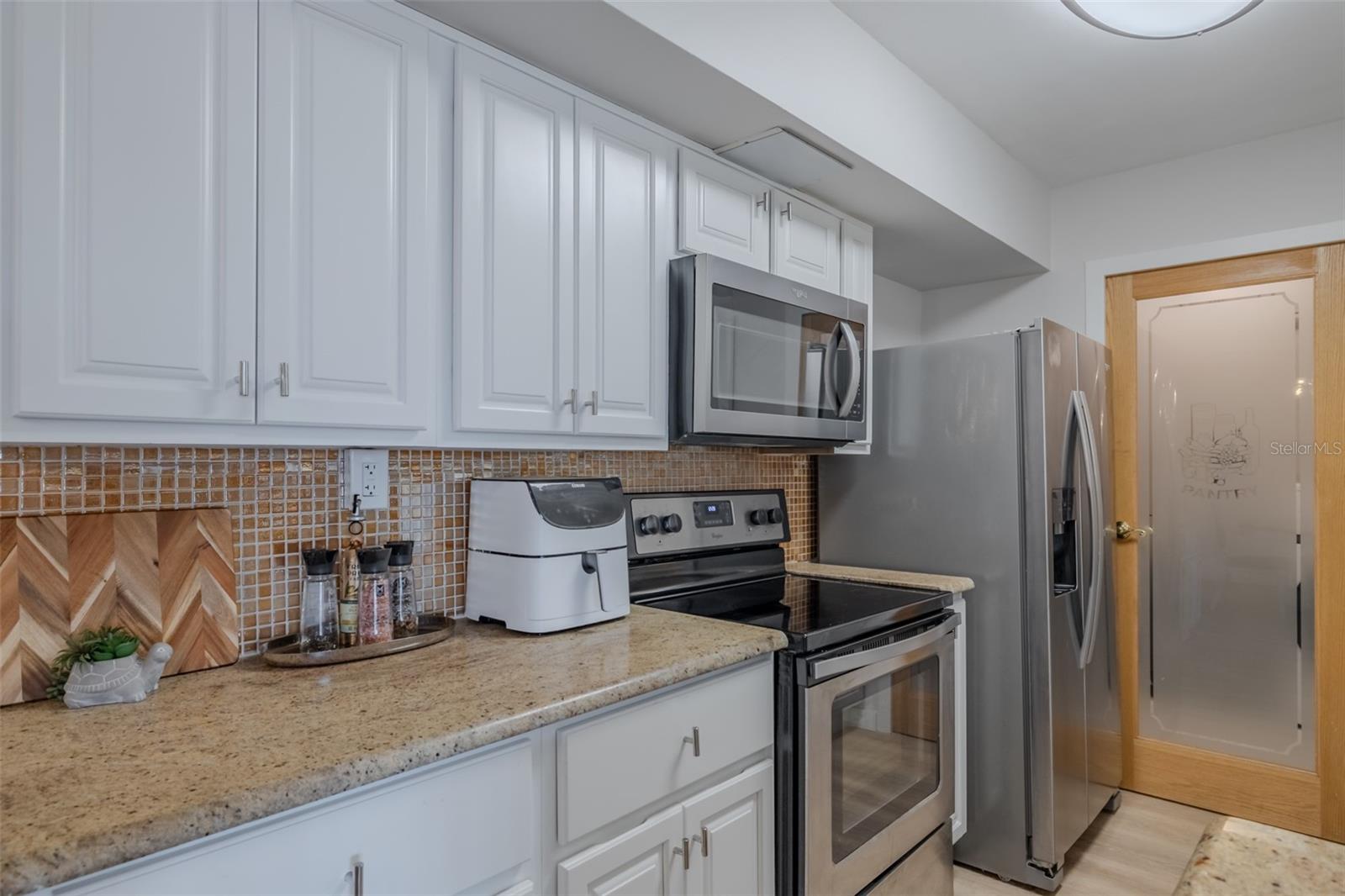 PARADISE ISLAND TOWERS CONDO - Residential
