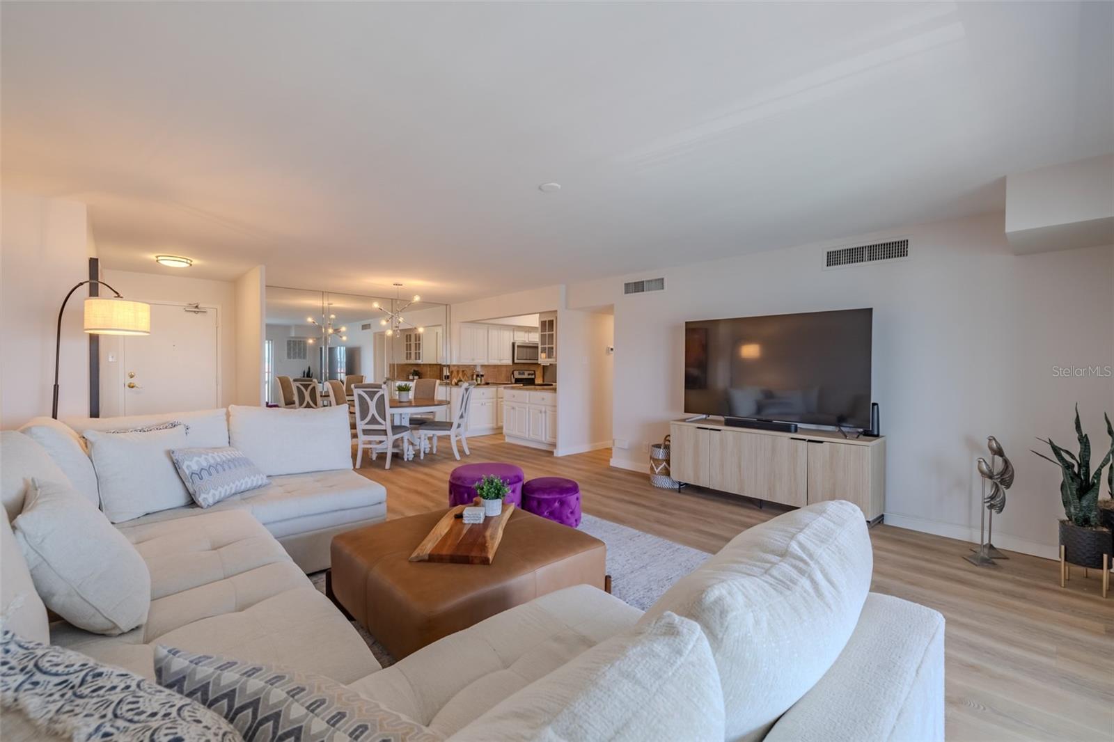 PARADISE ISLAND TOWERS CONDO - Residential