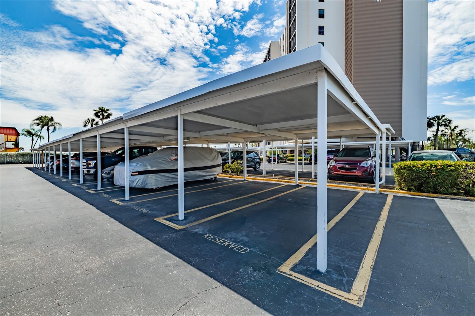 PARADISE ISLAND TOWERS CONDO - Residential