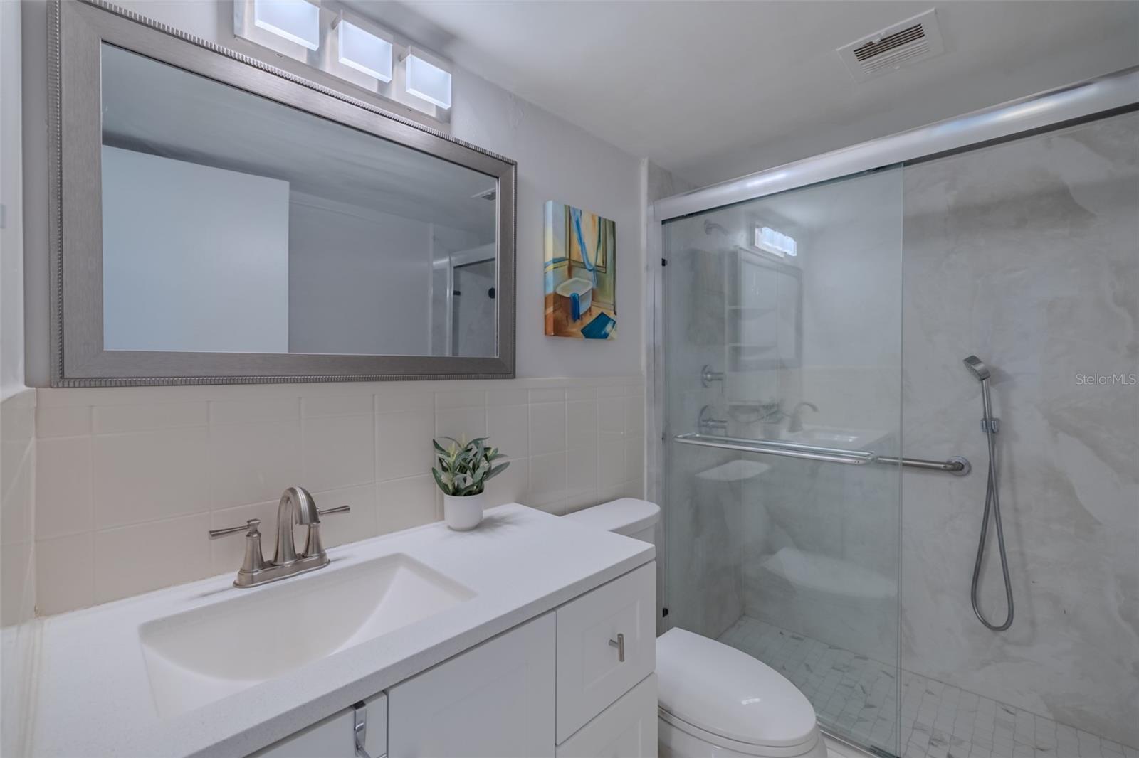 PARADISE ISLAND TOWERS CONDO - Residential