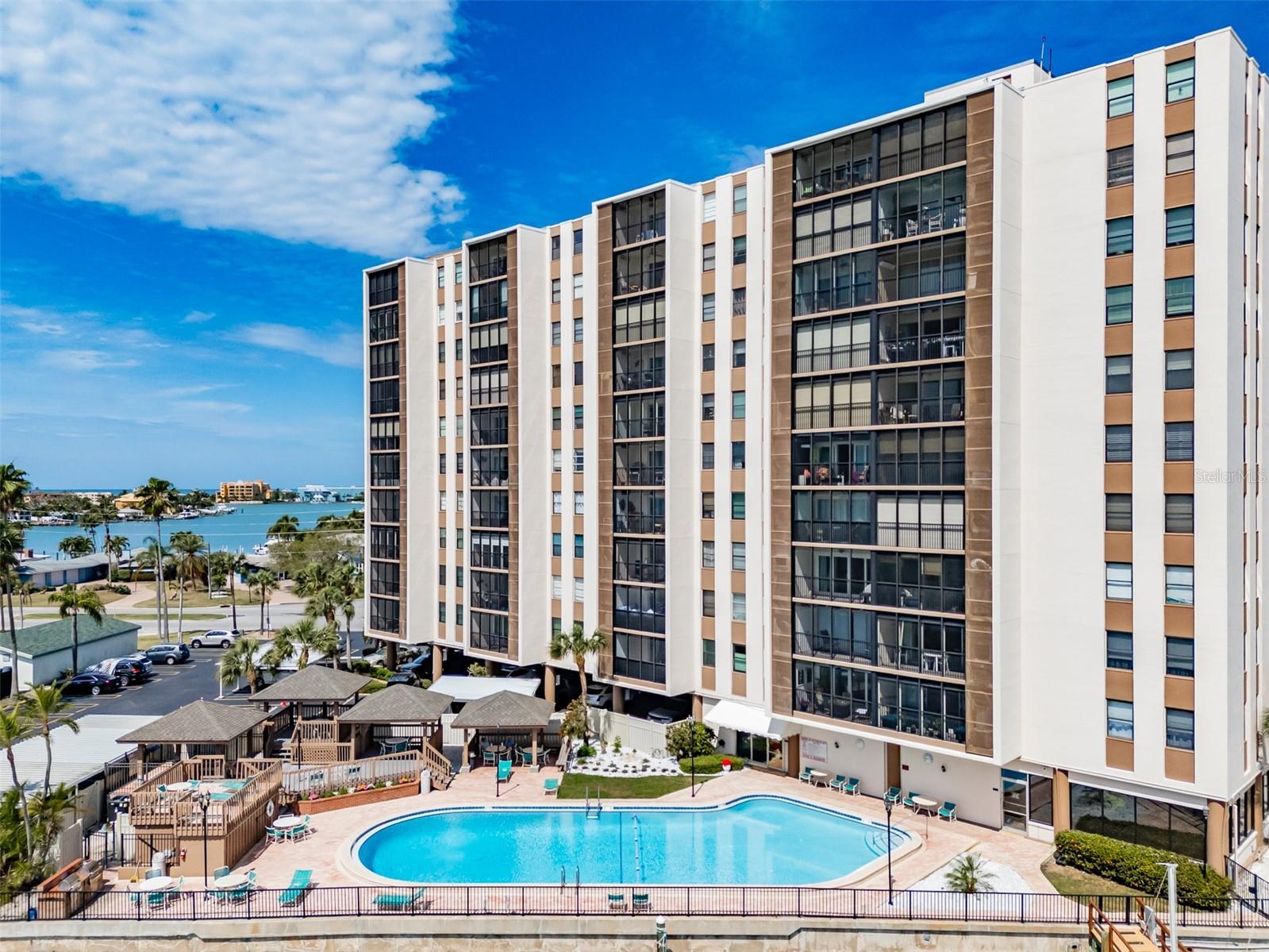 PARADISE ISLAND TOWERS CONDO - Residential