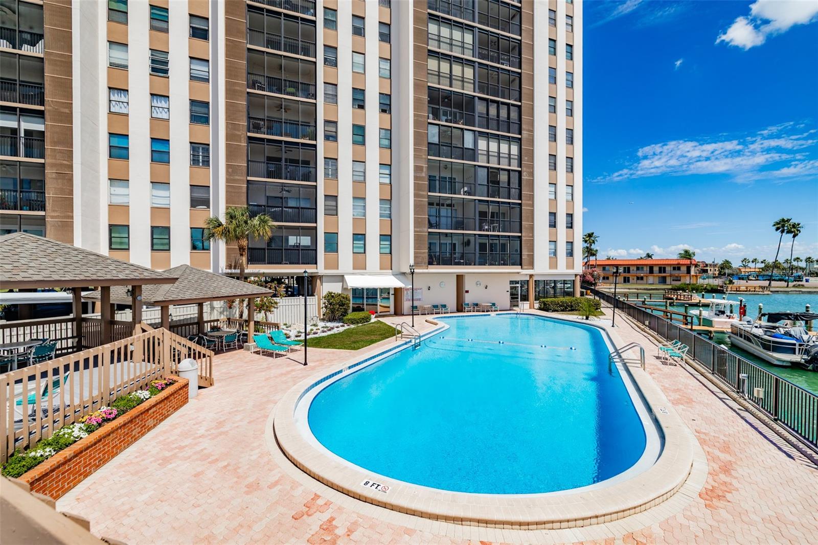 PARADISE ISLAND TOWERS CONDO - Residential