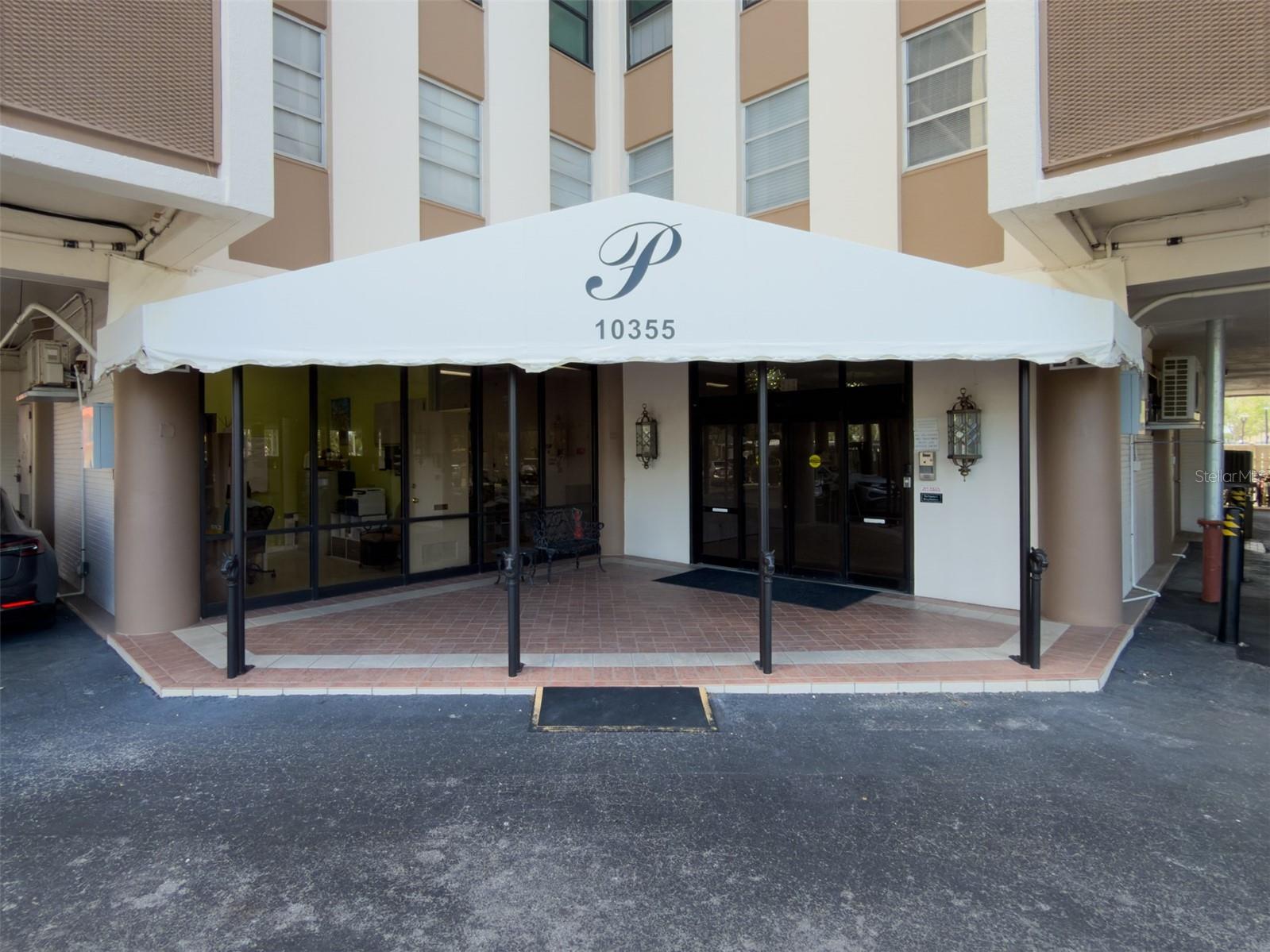 PARADISE ISLAND TOWERS CONDO - Residential
