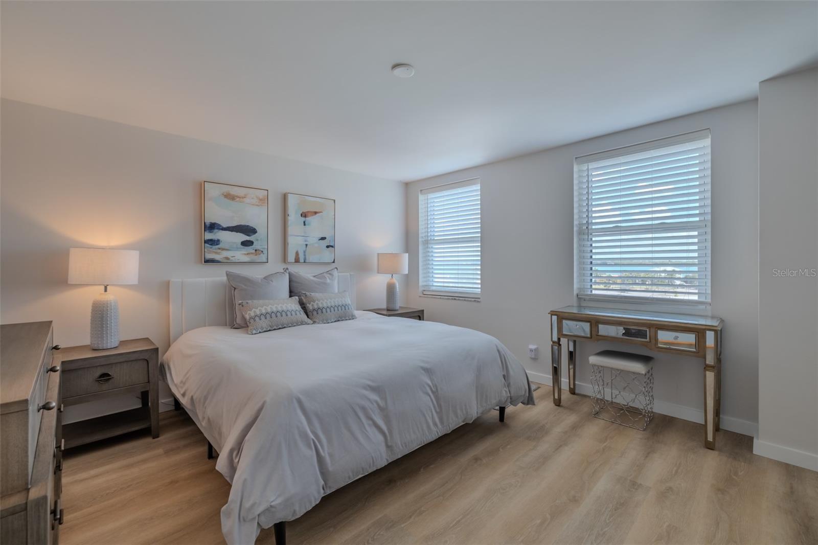 PARADISE ISLAND TOWERS CONDO - Residential