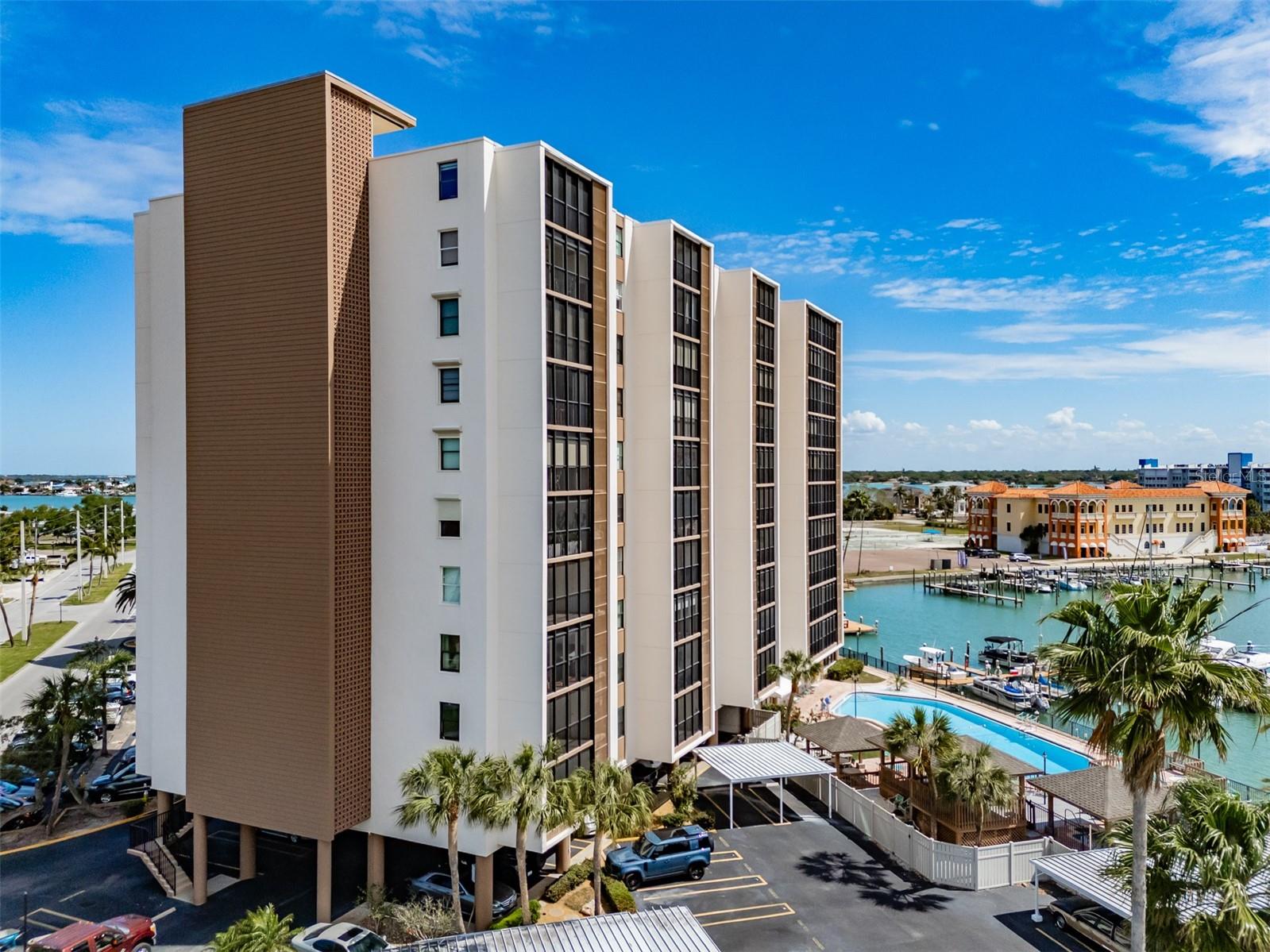 PARADISE ISLAND TOWERS CONDO - Residential