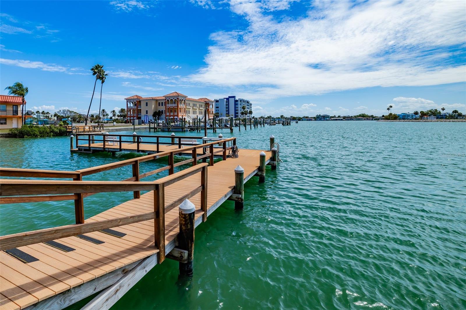 PARADISE ISLAND TOWERS CONDO - Residential