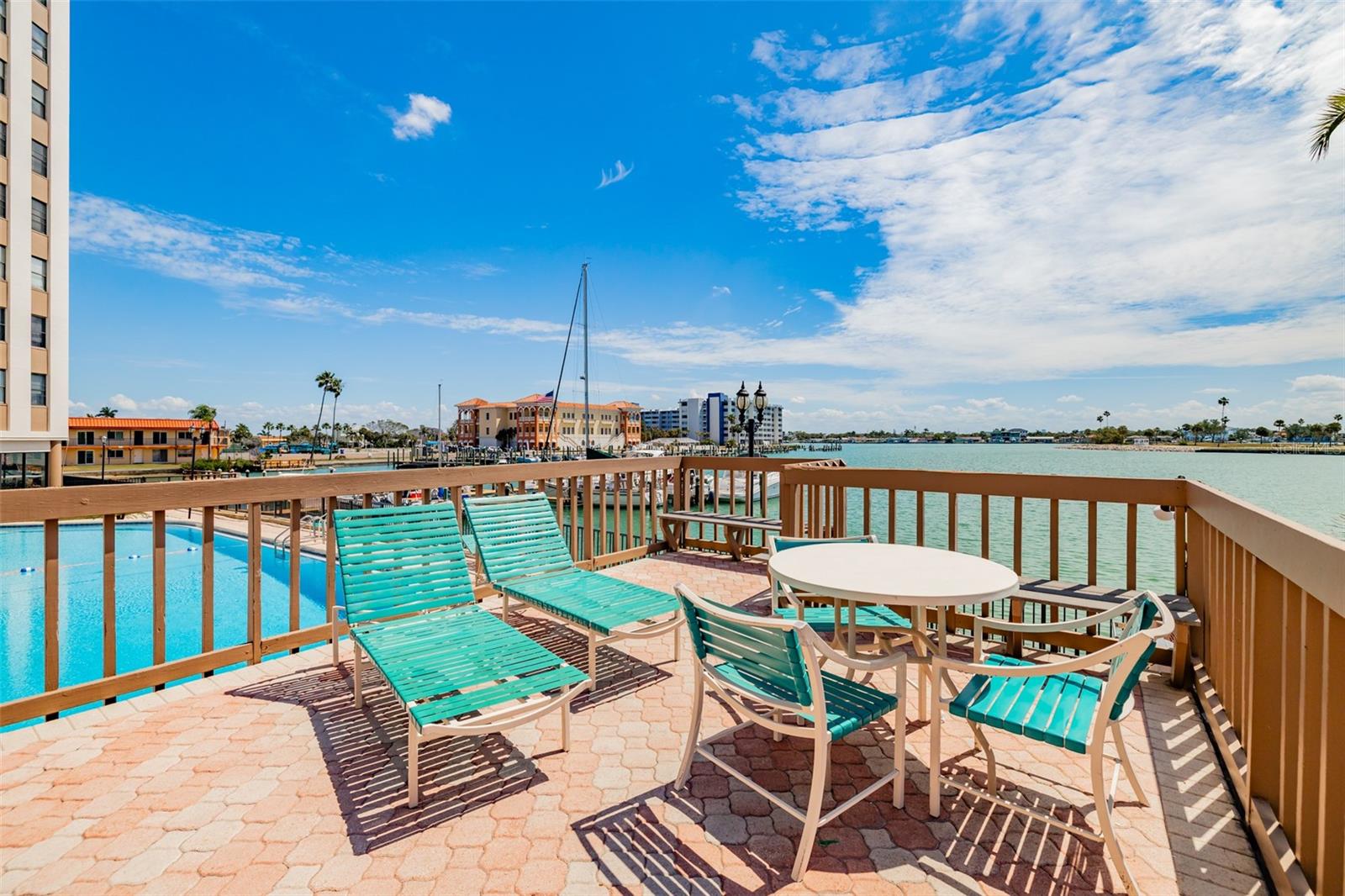 PARADISE ISLAND TOWERS CONDO - Residential