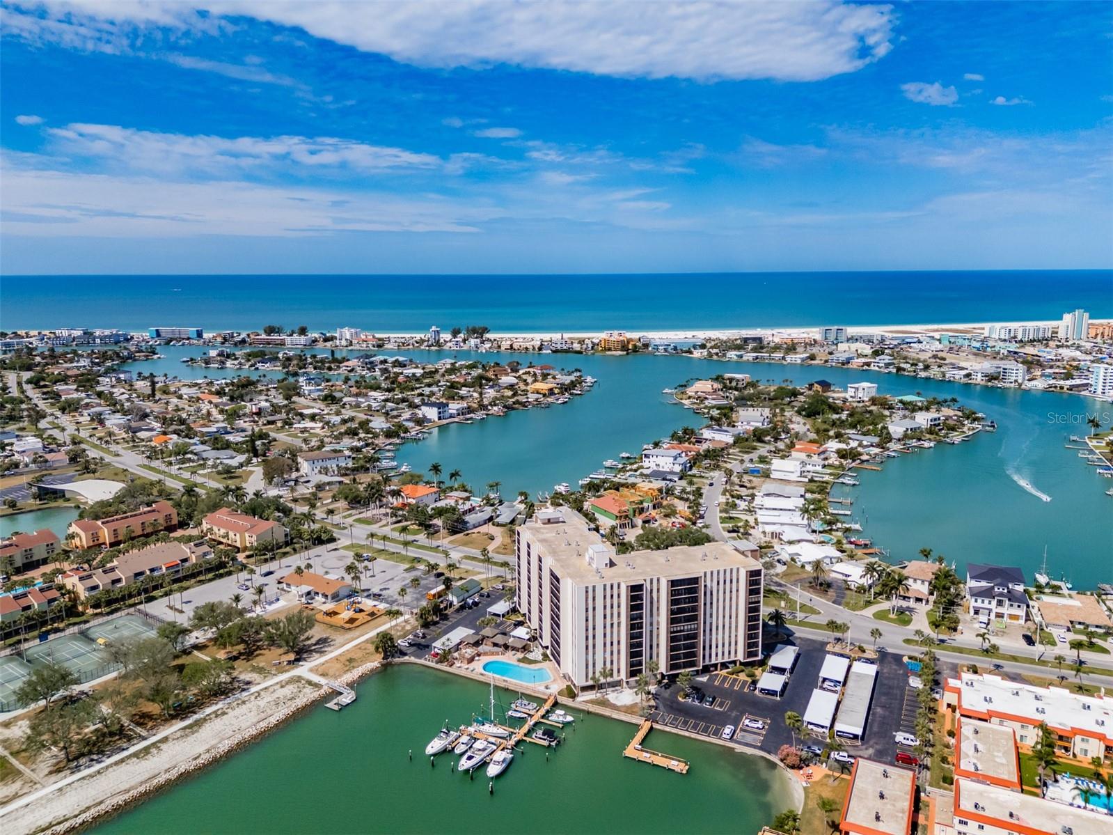 PARADISE ISLAND TOWERS CONDO - Residential