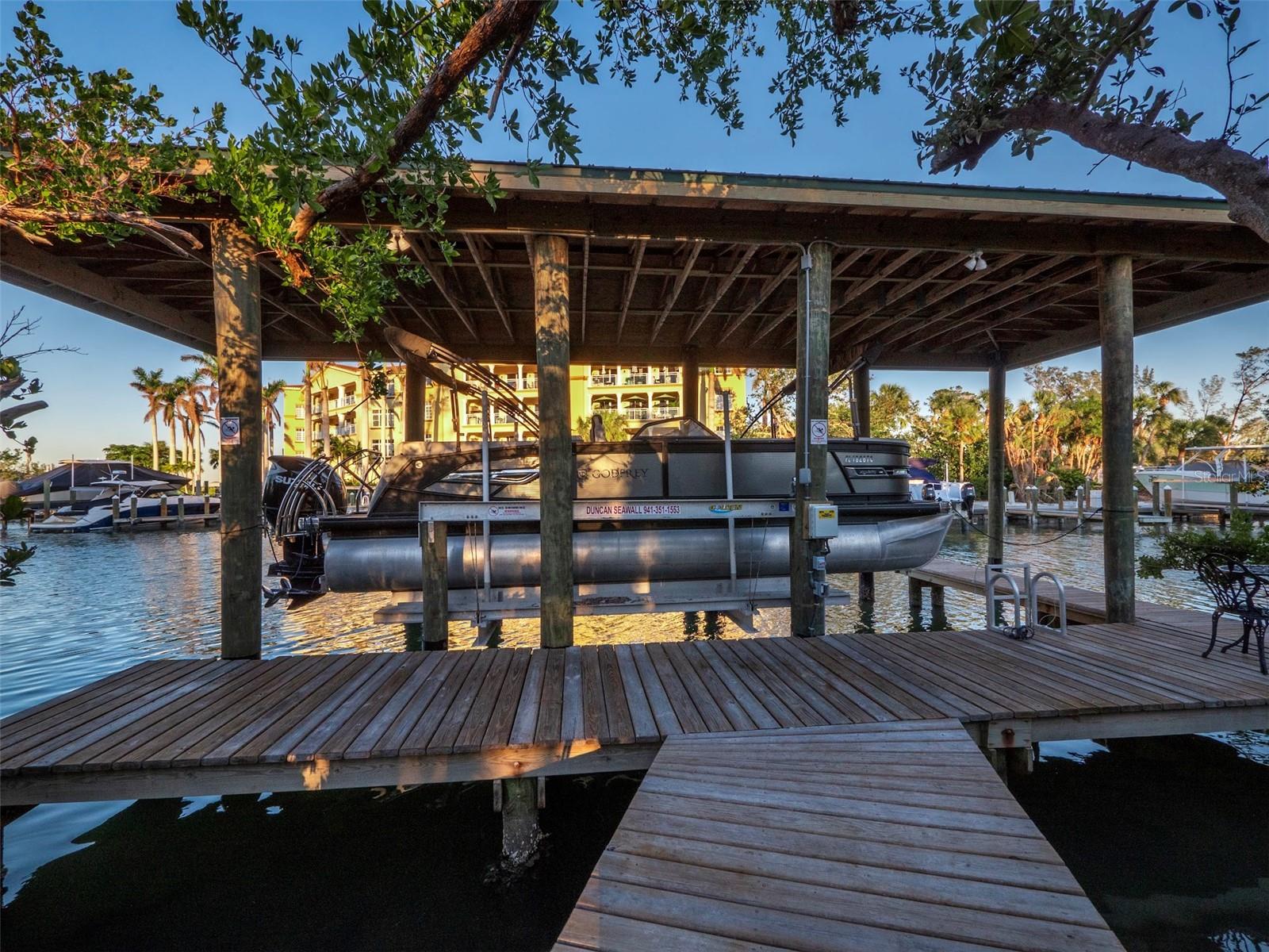 SLEEPY LAGOON - Residential