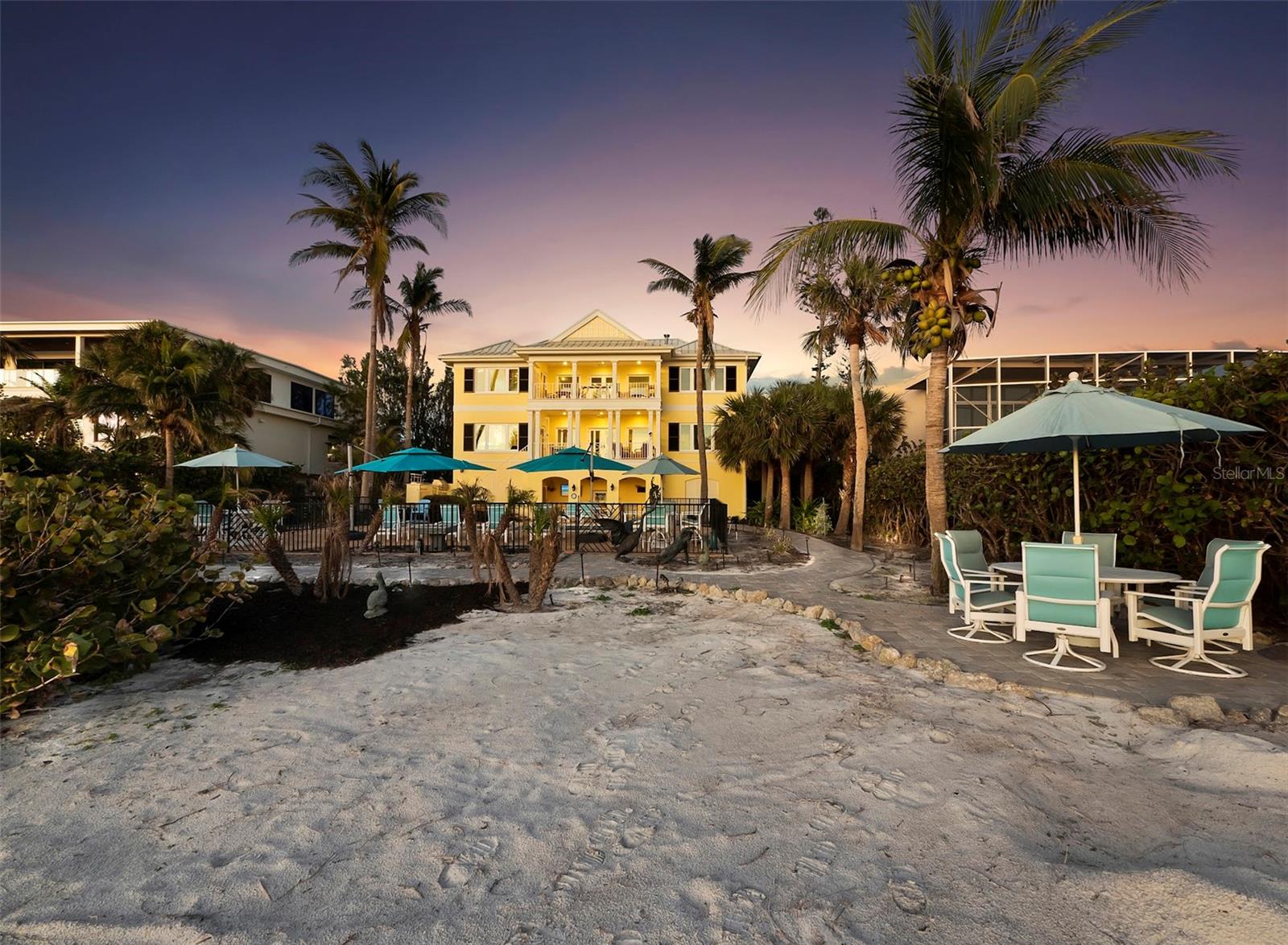 SLEEPY LAGOON - Residential