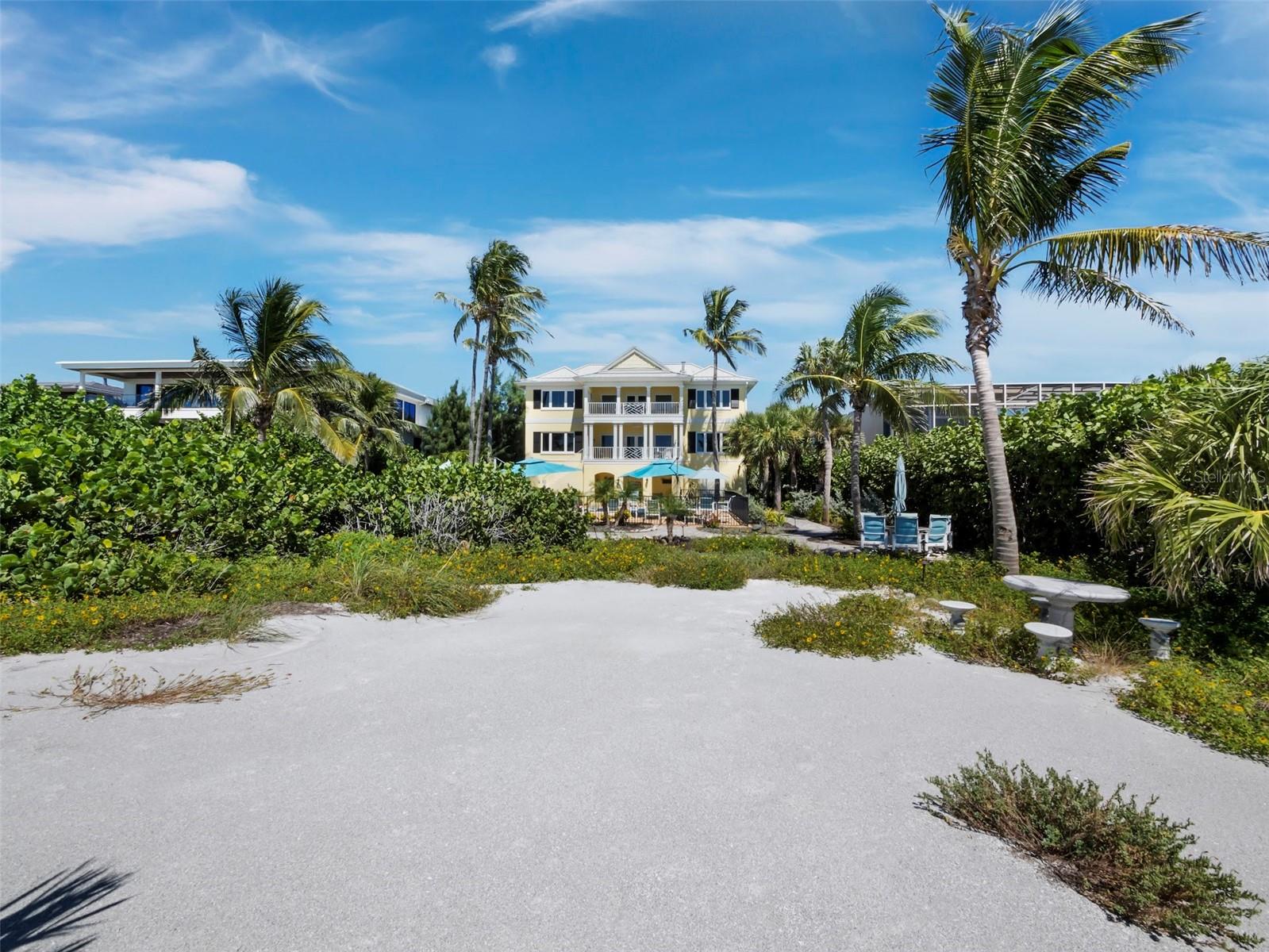 SLEEPY LAGOON - Residential