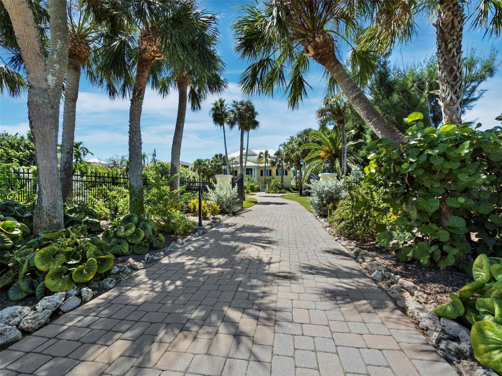 SLEEPY LAGOON - Residential