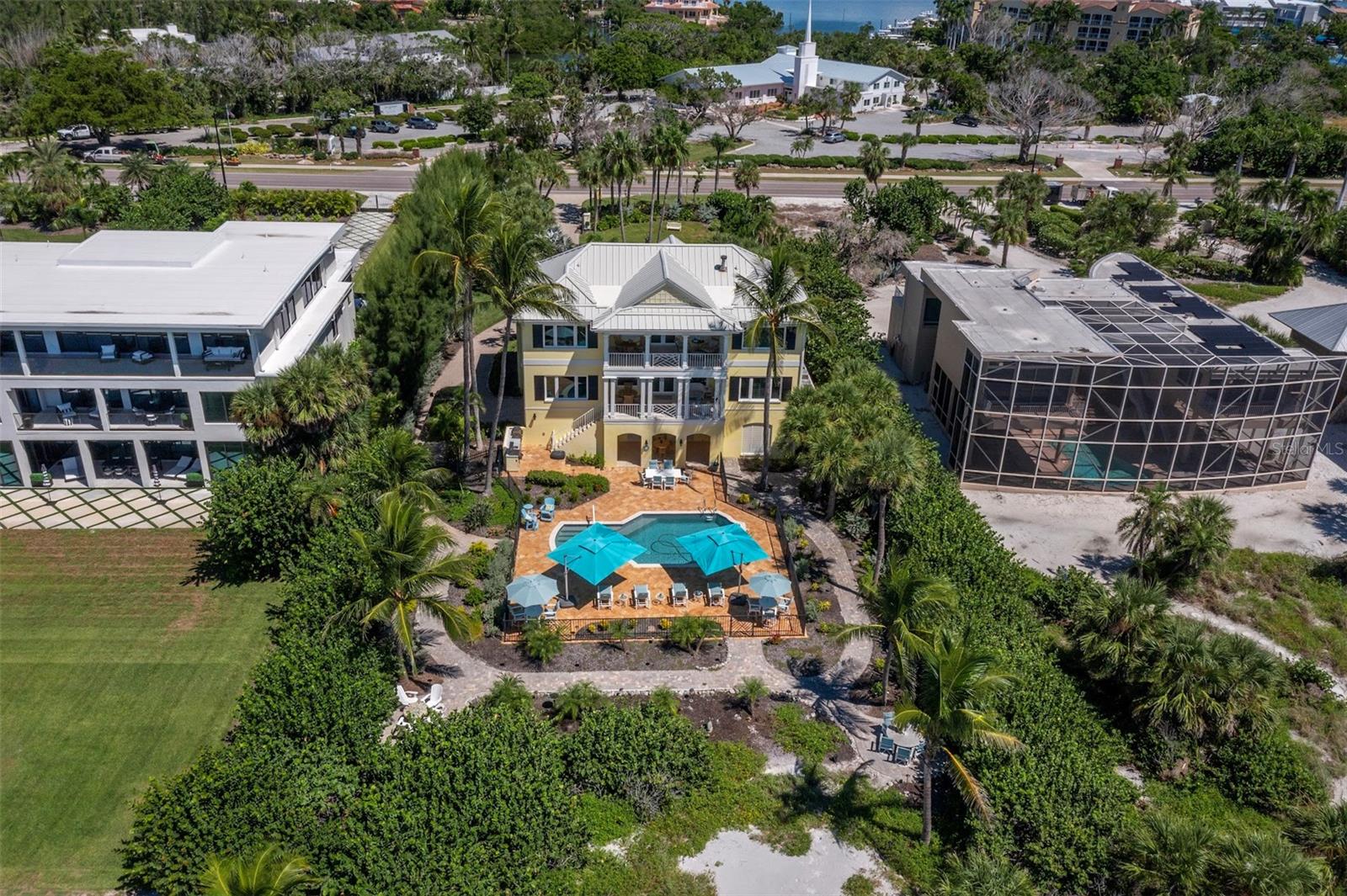 SLEEPY LAGOON - Residential