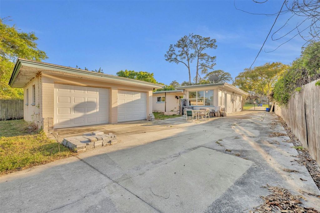 Photo of 715 Alcazar Avenue, Ormond Beach, FL 32174 (MLS # V4948170)