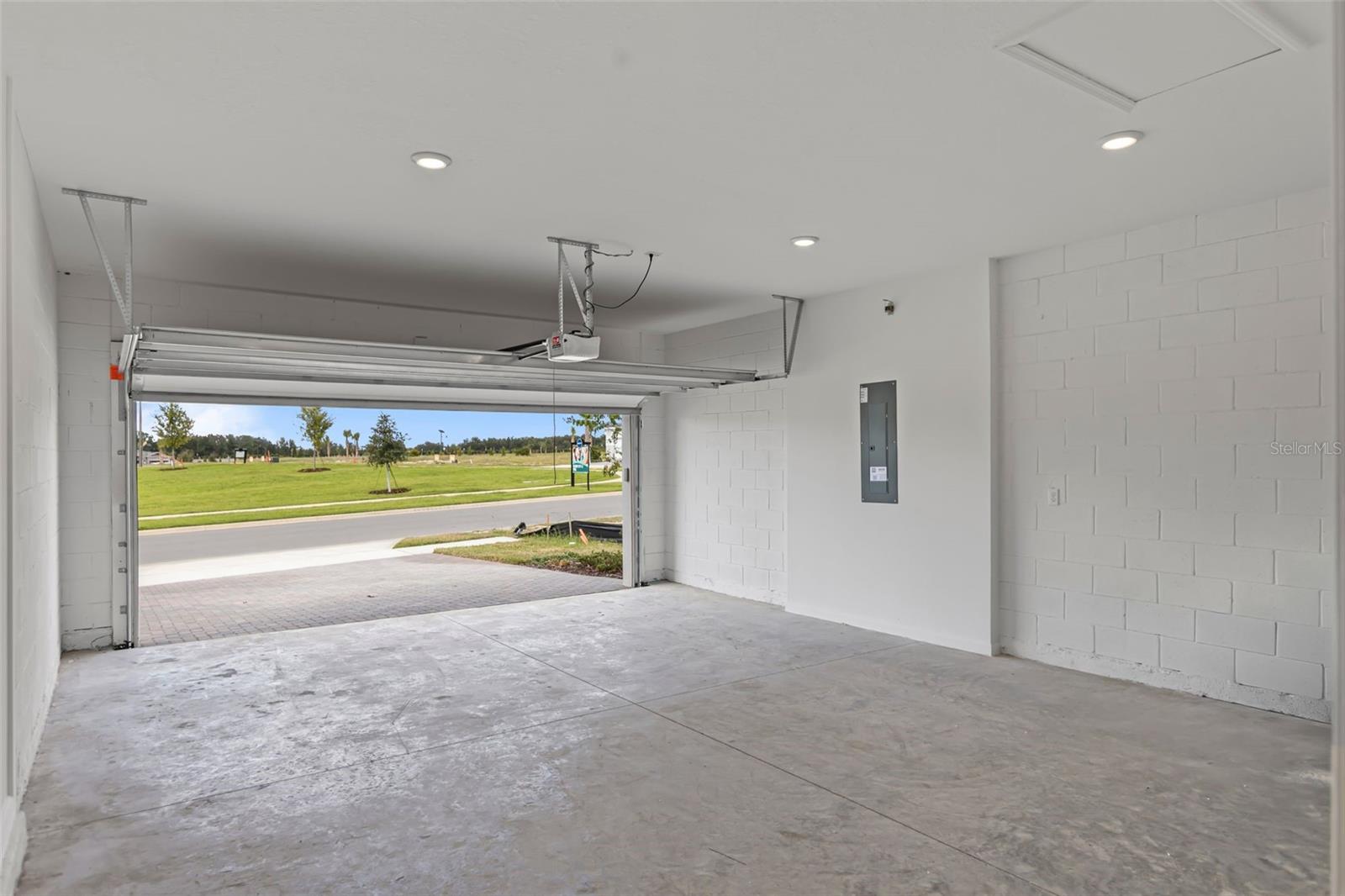 KH CW HAMMOCK OAKS LLC - Residential