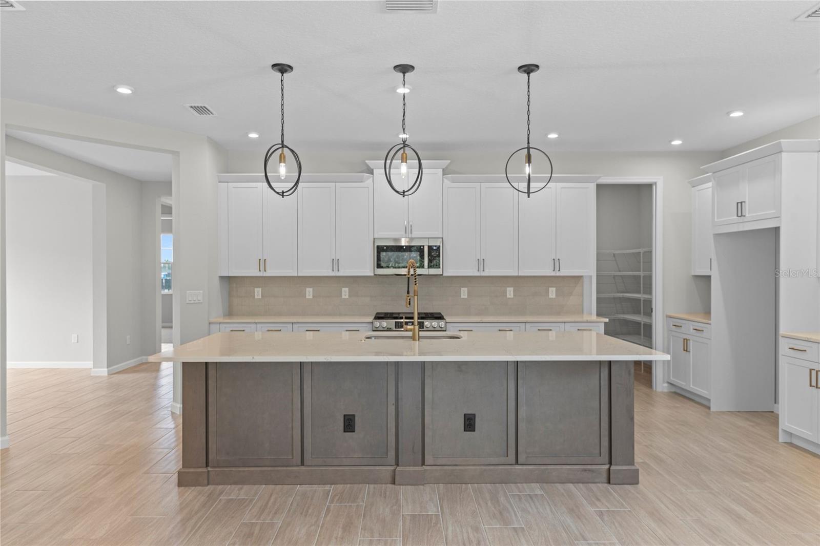 KH CW HAMMOCK OAKS LLC - Residential