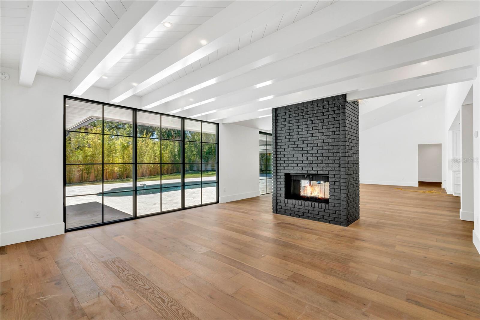 ALBERTA PLACE - Residential