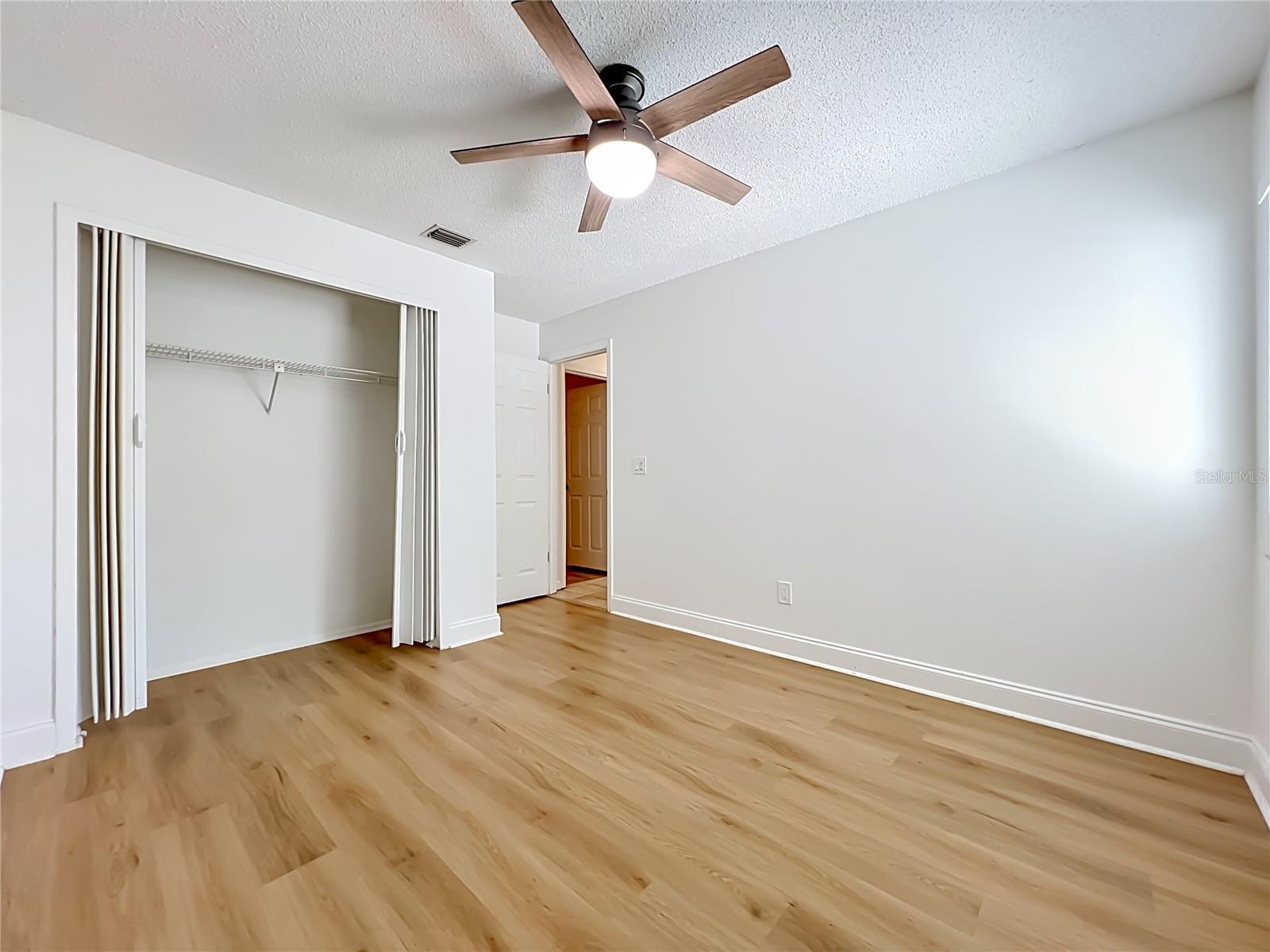 MOSS POINTE - Residential