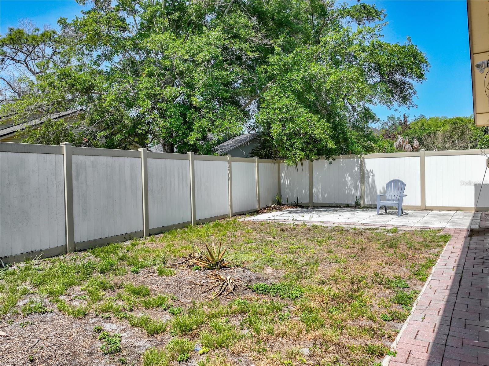 MOSS POINTE - Residential