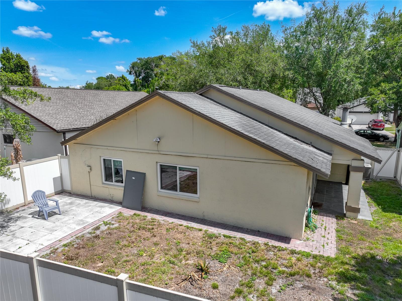 MOSS POINTE - Residential