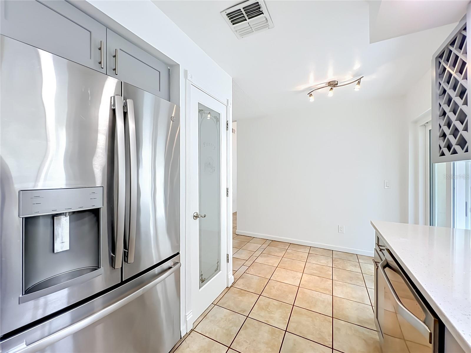 MOSS POINTE - Residential