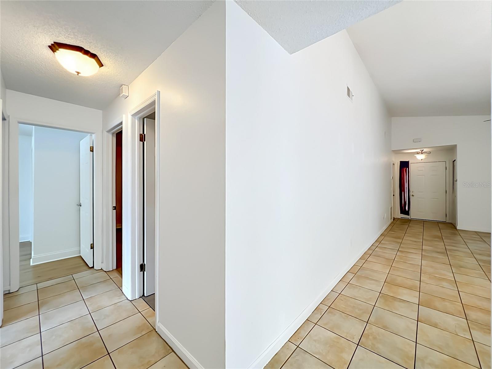 MOSS POINTE - Residential