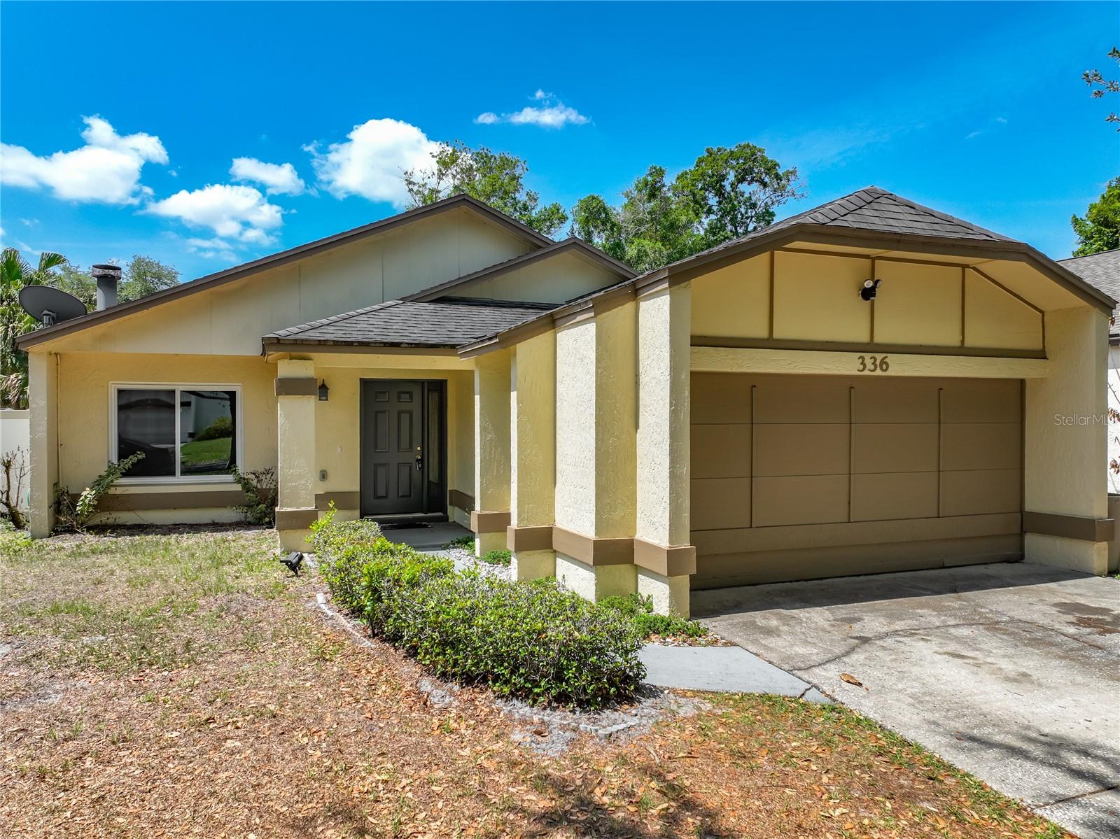 MOSS POINTE - Residential